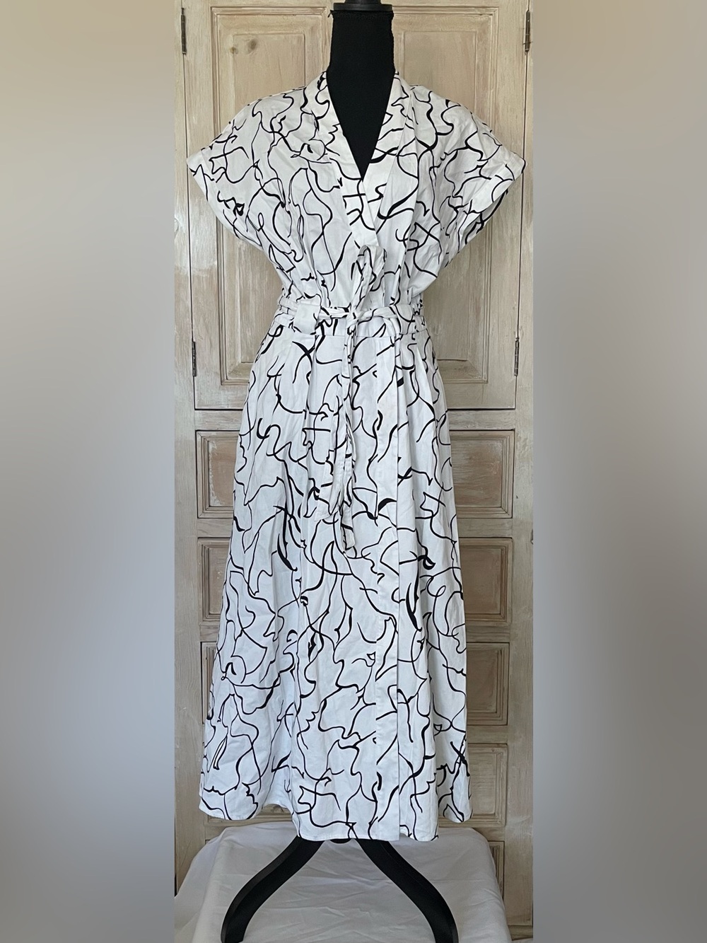 Elie Tahari White Abstract Print Wrap Maxi Dress Belted Kimono Sleeve Size 6 - Picture 1 of 10